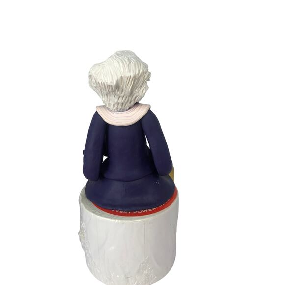 Born To Shop Diana Manning Figurine - Picture 3 of 5